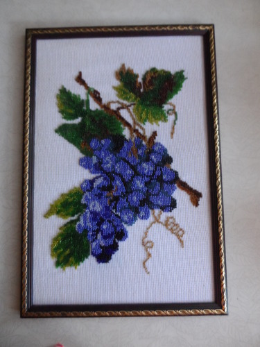 Картина вышитая бисером "Виноград"