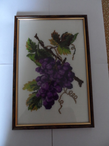 Картина вышитая крестиком "Виноград".