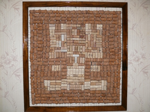 Картины из винных пробок.