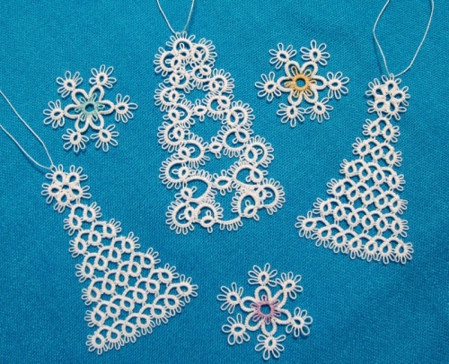 Ажурные елочки для новогодней ёлки